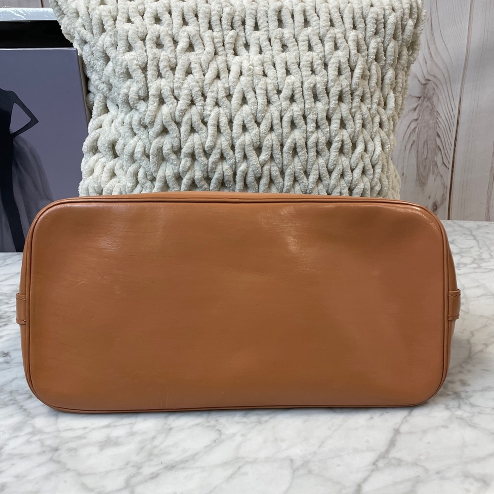 Louis Vuitton Monogram Alma - Picture 3 of 16